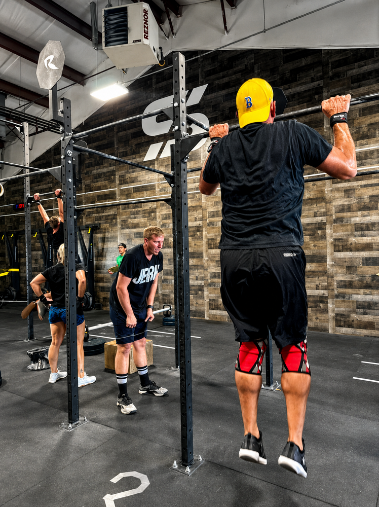 CrossFit Salvo members training